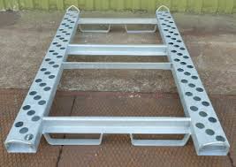 CONTENITORE P/MONTANTI ZINCATO 105 "COMIPONT"