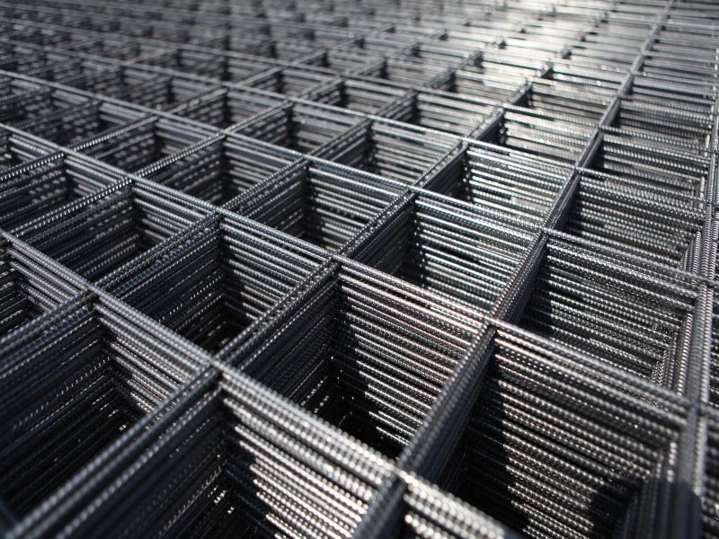 GRIGLIA ELETT. ZINC. diam. 1.60 CM. 200X100 maglia 50X50 per mazzetto