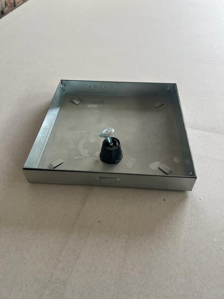 CHIUSINO ZINC. RIVESTIMENTO 8/10 CM. 24X24X3 "GRIDIRON"