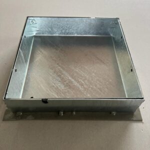 CHIUSINO ZINC. AUTOBLOCCANTI CM. 38X38X8