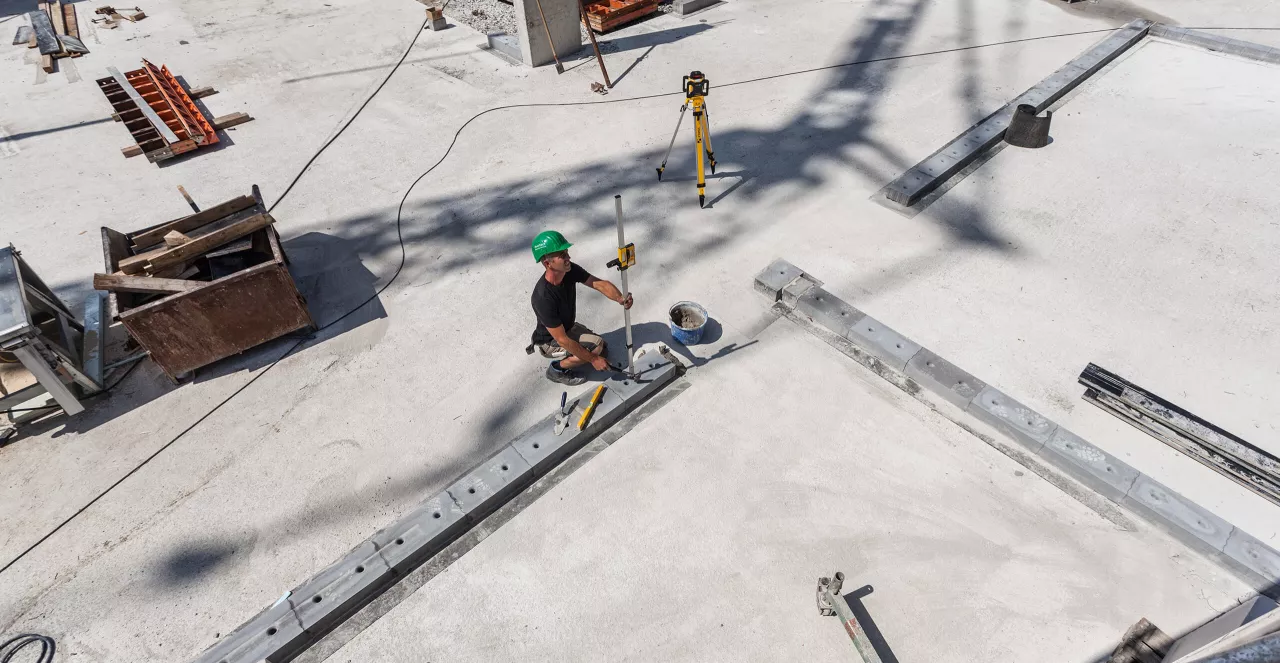 LIVELLA LASER "STABILA" LAR160 + TREPPIEDE REGOLABILE + STADIA LIVELLAME