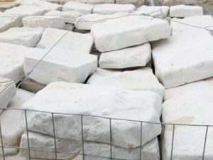 TRANI SQUADRATO BURATTATO CM. 4/6 DA CM. 20 tranciato a correre