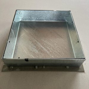 CHIUSINO ZINC. AUTOBLOCCANTI CM. 38X38X8