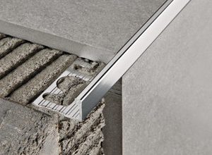 BORDO TERMINALE ALLUMINIO ARGENTO MM. 12 ML. 2.70 PTAA 125