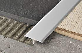 BORDO T ALLUMINIO ARGENTO MM. 20X9 ML. 2.70 PCRAA 209