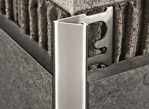 BORDO TRIANGOLO INOX MM. 10 ML. 2.70 PJTRAC 10