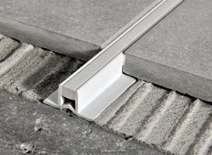 GIUNTO P/PAVIMENTI ELASTICO C515GT TRASP. 10.0X 8 DA ML. 2.50